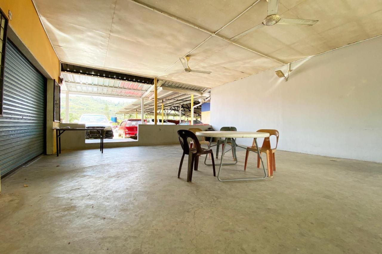 Oyo 90268 Lohan Point Lodge Ranau Ngoại thất bức ảnh